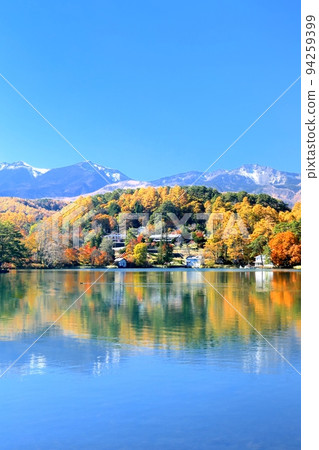 Autumn leaves of Matsubara Lake Autumn leaves of Matsubara Lake 94259399