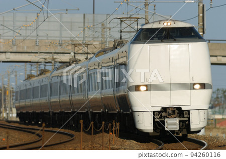 北陸本線加賀笠間~三河JR西683系列S29+S23+S05編隊(金澤)白鷺 北陸本線加賀笠間~三河JR西683系列S29+S23+S05編隊(金澤)白鷺 94260116