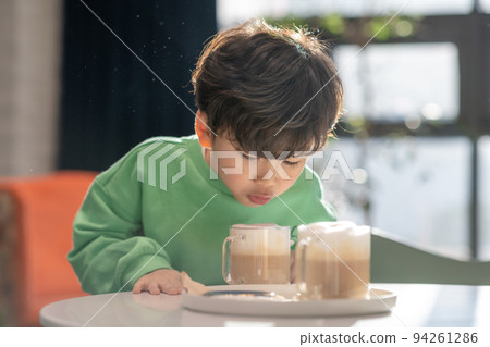 兒童生活方式冬季男孩健康 兒童生活方式冬季男孩健康 94261286