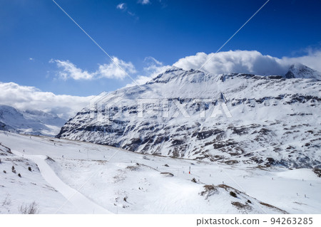 Ski slopes of Val cenis in the french alps 94263285