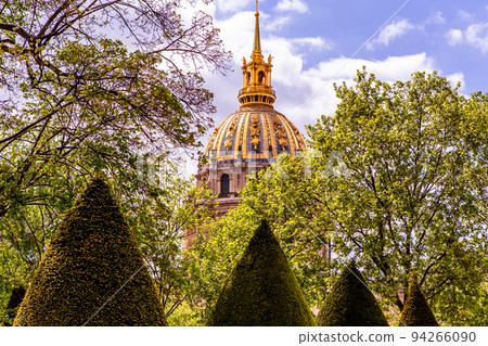 in the gardens of the Rodin musem, Paris, France 94266090