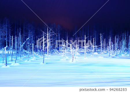 winter scenery of blue lake 94268283