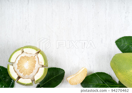 yuzu mid-autumn festival wood white background pomelo Mid-Autumn Festival ズ ゆず 94270462