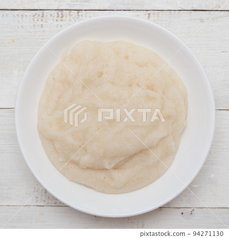 Semolina porridge 94271130