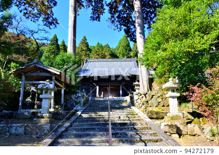 近江縣橫山城的大院和景觀，俯瞰小谷城和伊吹山 94272179