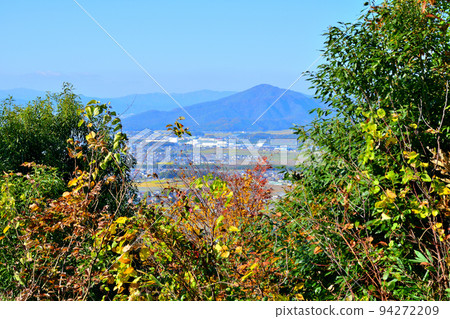 近江縣橫山城的大院和景觀，俯瞰小谷城和伊吹山 94272209