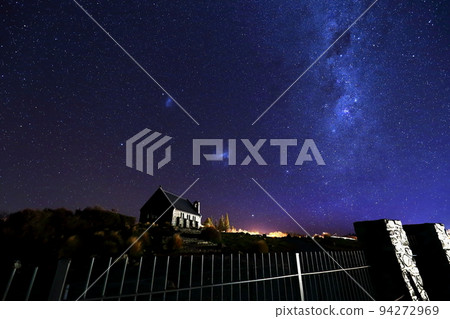 New Zealand's South Island sightseeing spot, the place with the most beautiful starry sky in the world, Lake Tekapo at the Shepherd's Church in winter New Zealand's South Island sightseeing spot, the place with the most beautiful starry sky in the world, Lake Tekapo at the Shepherd's Church in winter 94272969