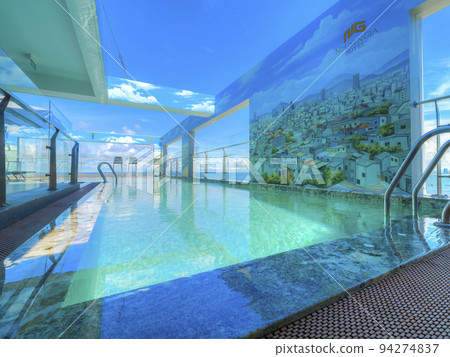 越南峴港阮嘉酒店的屋頂游泳池 94274837