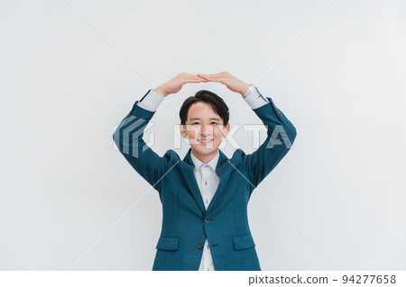 白色背景上的商人 94277658