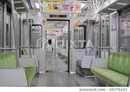 在沒有人的火車裡 94278420