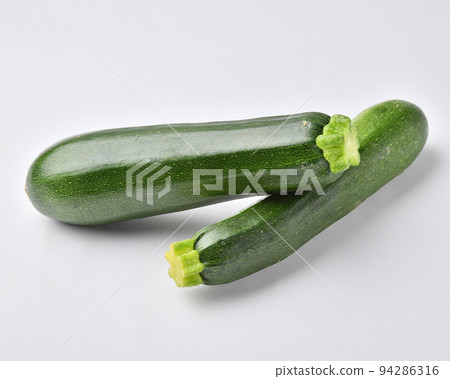 新鮮的西葫蘆 新鮮的西葫蘆 94286316