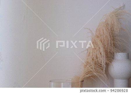 Simple interior home living dried flowers 94286928