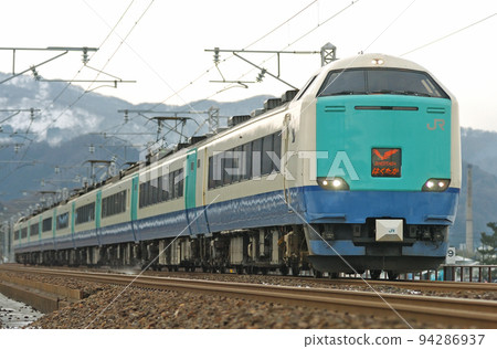 北陸本線青海糸魚川JR東485系列R1編隊(新潟)白鷹 北陸本線青海糸魚川JR東485系列R1編隊(新潟)白鷹 94286937
