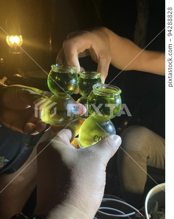 營地古柯炸彈歡呼 營地古柯炸彈歡呼 94288828