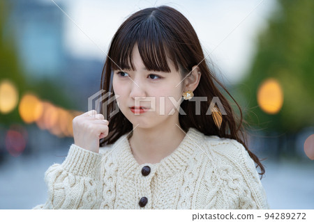 痛苦中的女人 94289272