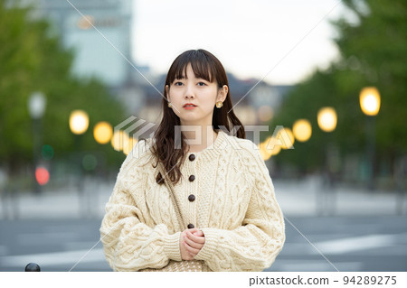 woman in pain woman in pain 94289275