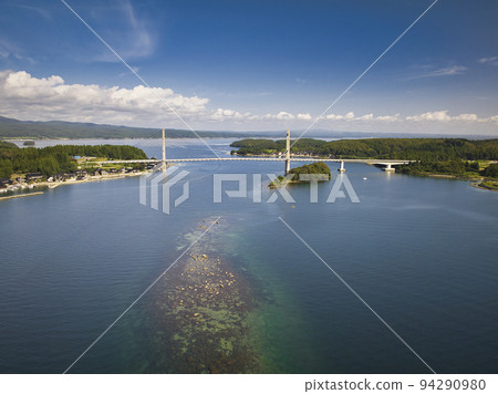 Nanao Bay, Noto Island and Twin Bridges, Nanao City, Ishikawa Prefecture (aerial photography by drone) Nanao Bay, Noto Island and Twin Bridges, Nanao City, Ishikawa Prefecture (aerial photography by drone) 94290980