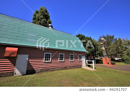 Former Municipal Farm/No. 1 Cow Barn (Ebetsu City, Hokkaido) 94291707