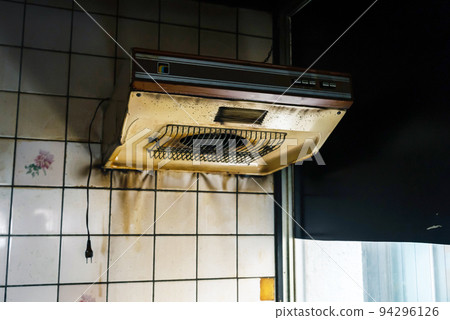 一個舊的通風扇 94296126