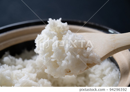 White rice cooked in a clay pot White rice cooked in a clay pot 94296392