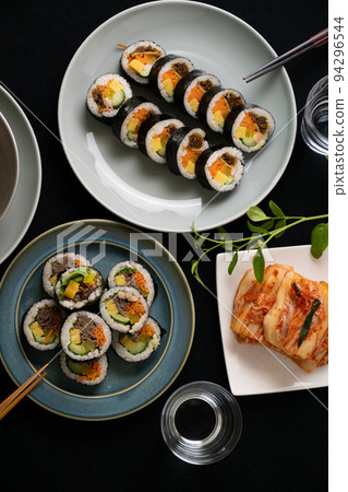 Korean food (kimbap and kimchi) 94296544