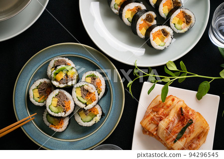 Korean food (kimbap and kimchi) 94296545
