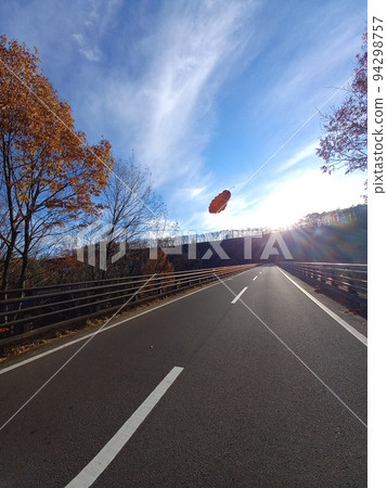 小嵐的秋天，通往希望的道路 94298757