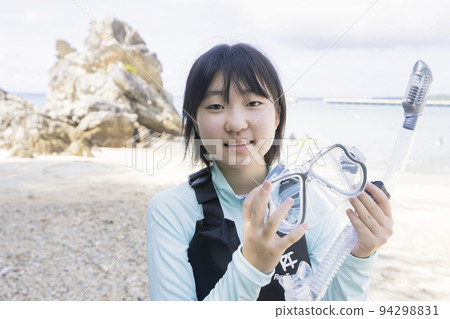Children snorkeling in Okinawa Gorilla Chop 94298831