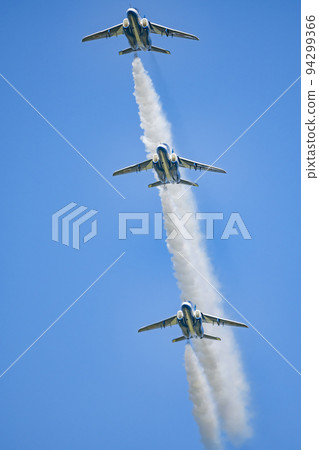 The Blue Sky and the Blue Impulse of Matsushima Air Base Higashi Matsushima City, Miyagi Prefecture The Blue Sky and the Blue Impulse of Matsushima Air Base Higashi Matsushima City, Miyagi Prefecture 94299366