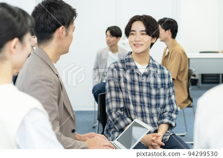 Addiction counseling group work seminar Addiction counseling group work seminar 94299530