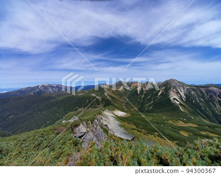 Superb view from the summit of Mt. Sugoroku in the Northern Alps 94300367