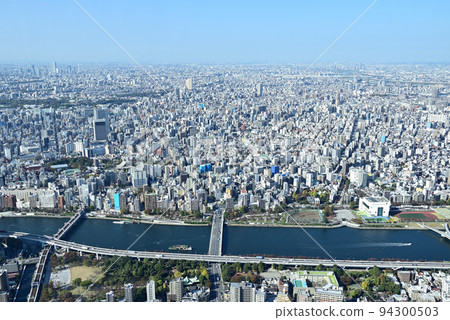The cityscape of Taito Ward that spreads beyond the Sumida River from Tokyo Skytree The cityscape of Taito Ward that spreads beyond the Sumida River from Tokyo Skytree 94300503