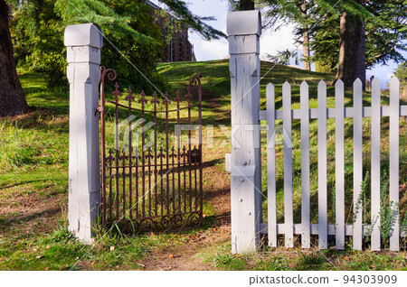 Wrought iron gate - Kyneton 94303909