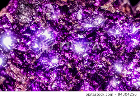 Beautiful amethyst druse close-up. Abstract background. 3D 94304256