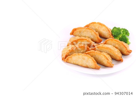 Deep-fried gyoza, gyoza, fried food, side dishes, light background Deep-fried gyoza, gyoza, fried food, side dishes, light background 94307014