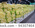 許多山東蔬菜在果蔬市場排隊 94307464