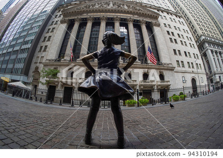 wall street new york city building 94310194