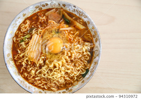 Ramen spicy 94310972