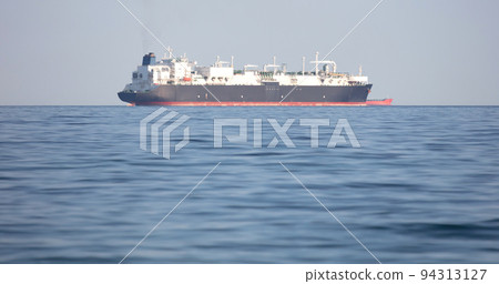 LNG Tanker at sea, transporting LNG 94313127