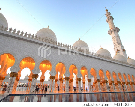 Sheikh Zayed Grand Mosque 94313830