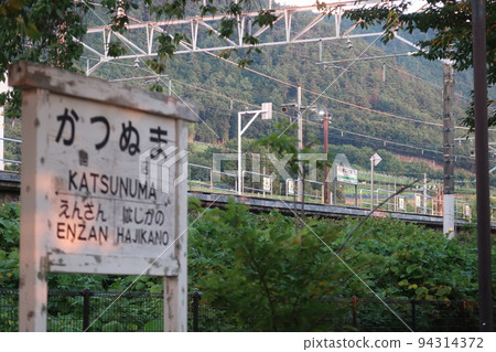 鐵路照片山梨縣中央本線勝沼武道京站從舊站台2022 鐵路照片山梨縣中央本線勝沼武道京站從舊站台2022 94314372