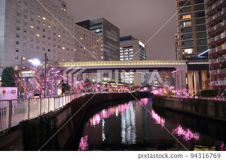 目黑河冬季的照明 94316769