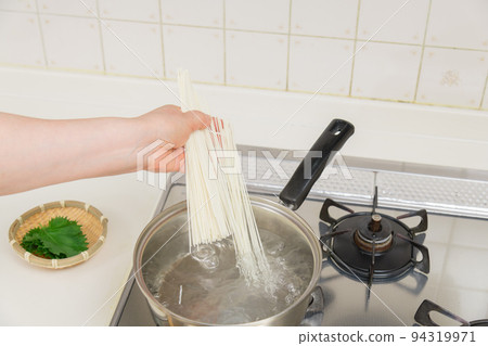 [中間主婦煮掛麵] 94319971