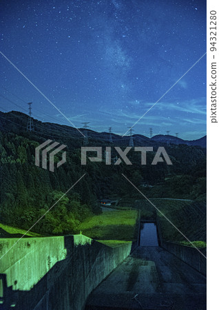Io Dam and the Milky Way in Kanazawa, Ishikawa Prefecture Io Dam and the Milky Way in Kanazawa, Ishikawa Prefecture 94321280