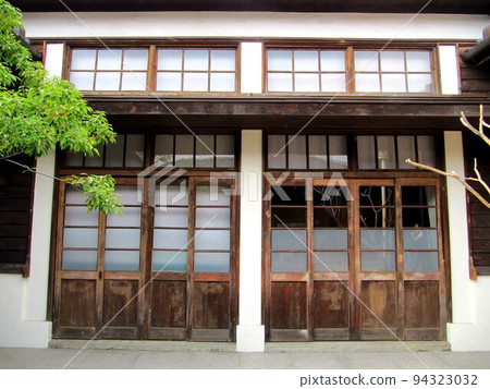 台灣古早文物民俗 94323032