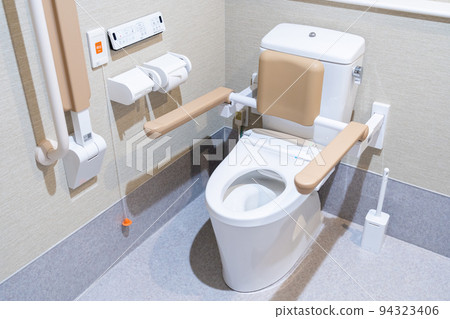 護理醫院廁所 94323406