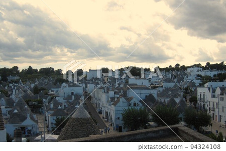 阿爾貝羅貝洛的特魯利 阿爾貝羅貝洛的特魯利 94324108