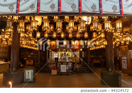 神聖的山寺廟 神聖的山寺廟 94324572