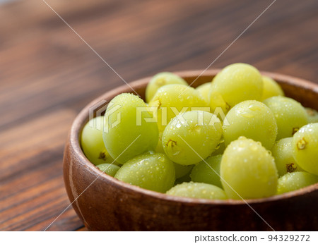 Speaking of the taste of autumn, grapes (grapes) Shine Muscat Speaking of the taste of autumn, grapes (grapes) Shine Muscat 94329272