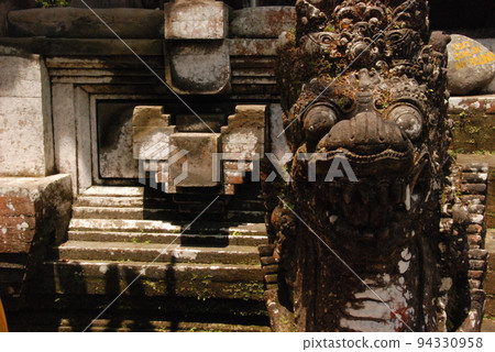 巴厘島印度教石像(Gunun Kaui Ruins / 巴厘島 / 印度尼西亞) 巴厘島印度教石像(Gunun Kaui Ruins / 巴厘島 / 印度尼西亞) 94330958